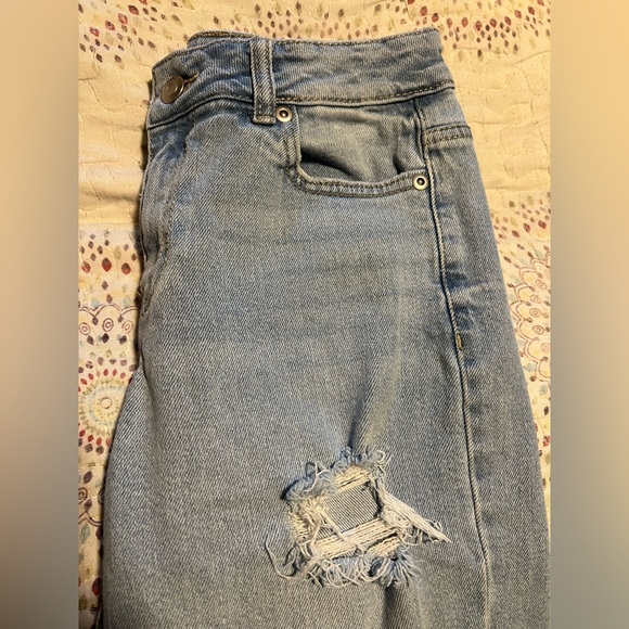 Distressed Blue Jeans - Picture 4 of 4